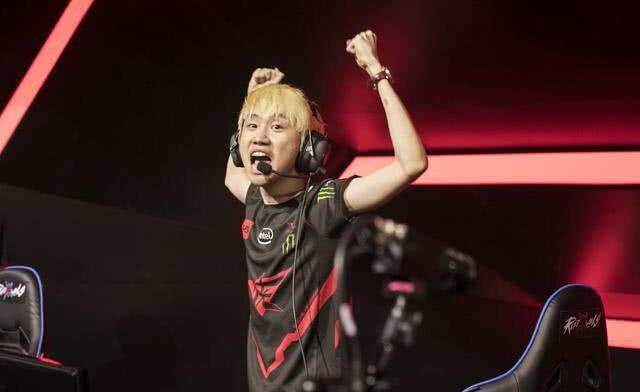 队在关键时 队在关键时