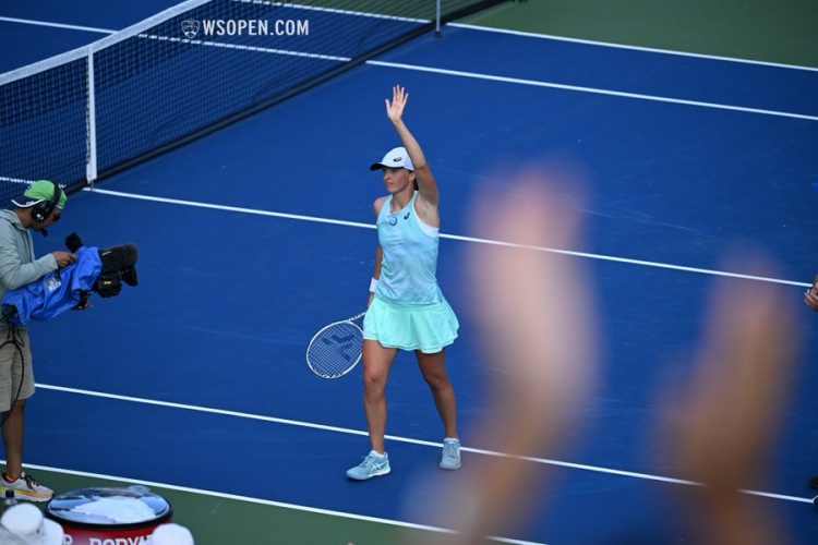 自如地应对 自如地应对