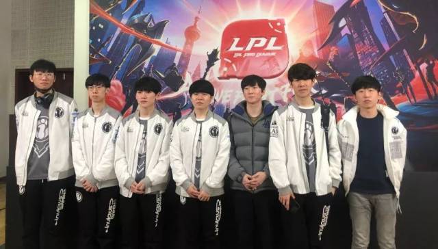 上重新积蓄 上重新积蓄